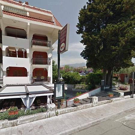 Baia Degli Dei Apartamento Giardini Naxos Exterior foto