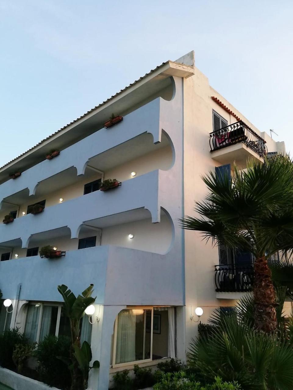 Baia Degli Dei Apartamento Giardini Naxos Exterior foto